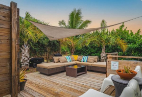 Family Friendly 2BR Villa in Downtown - 1 Block Walk to the Beach